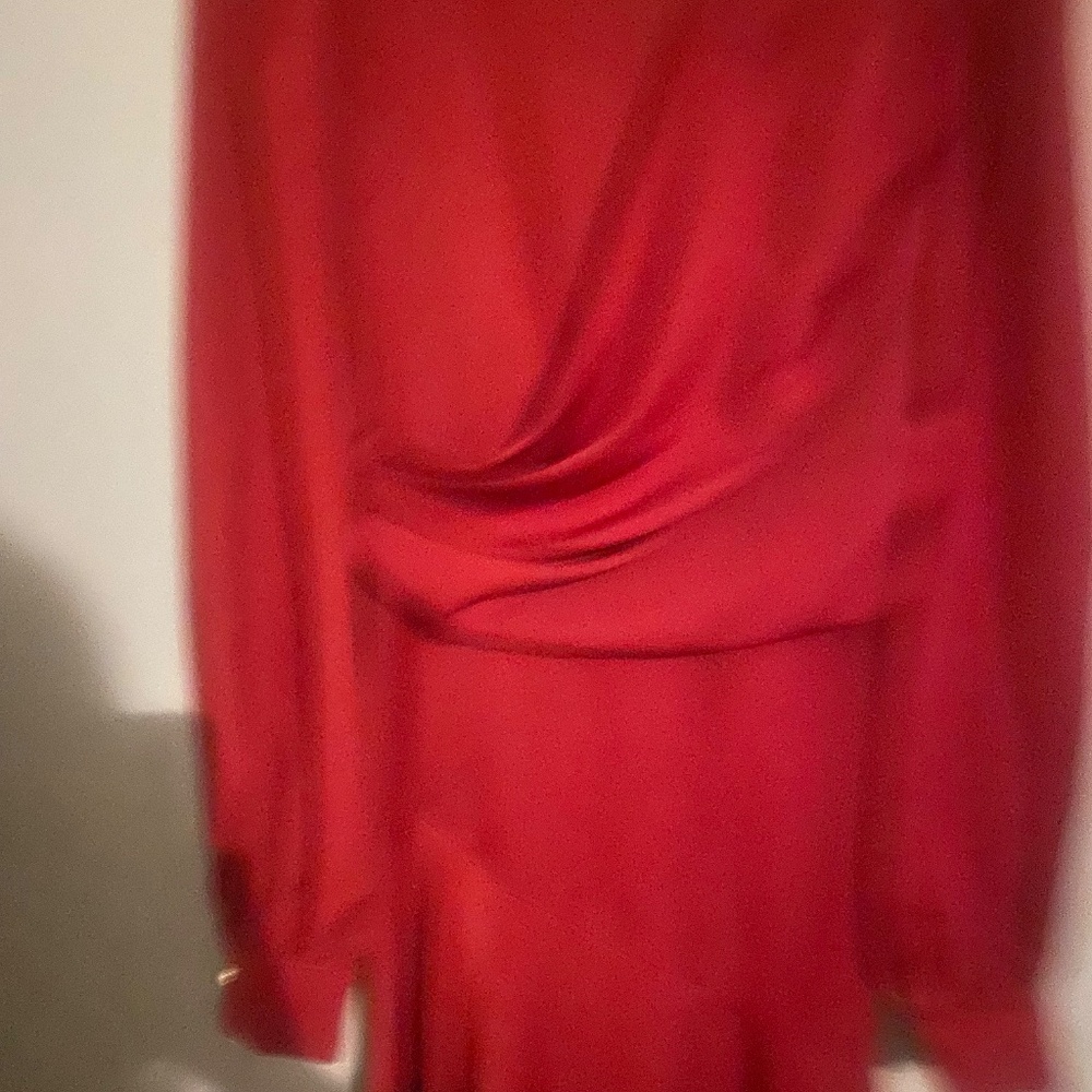 Red dress - Picture 2 of 4